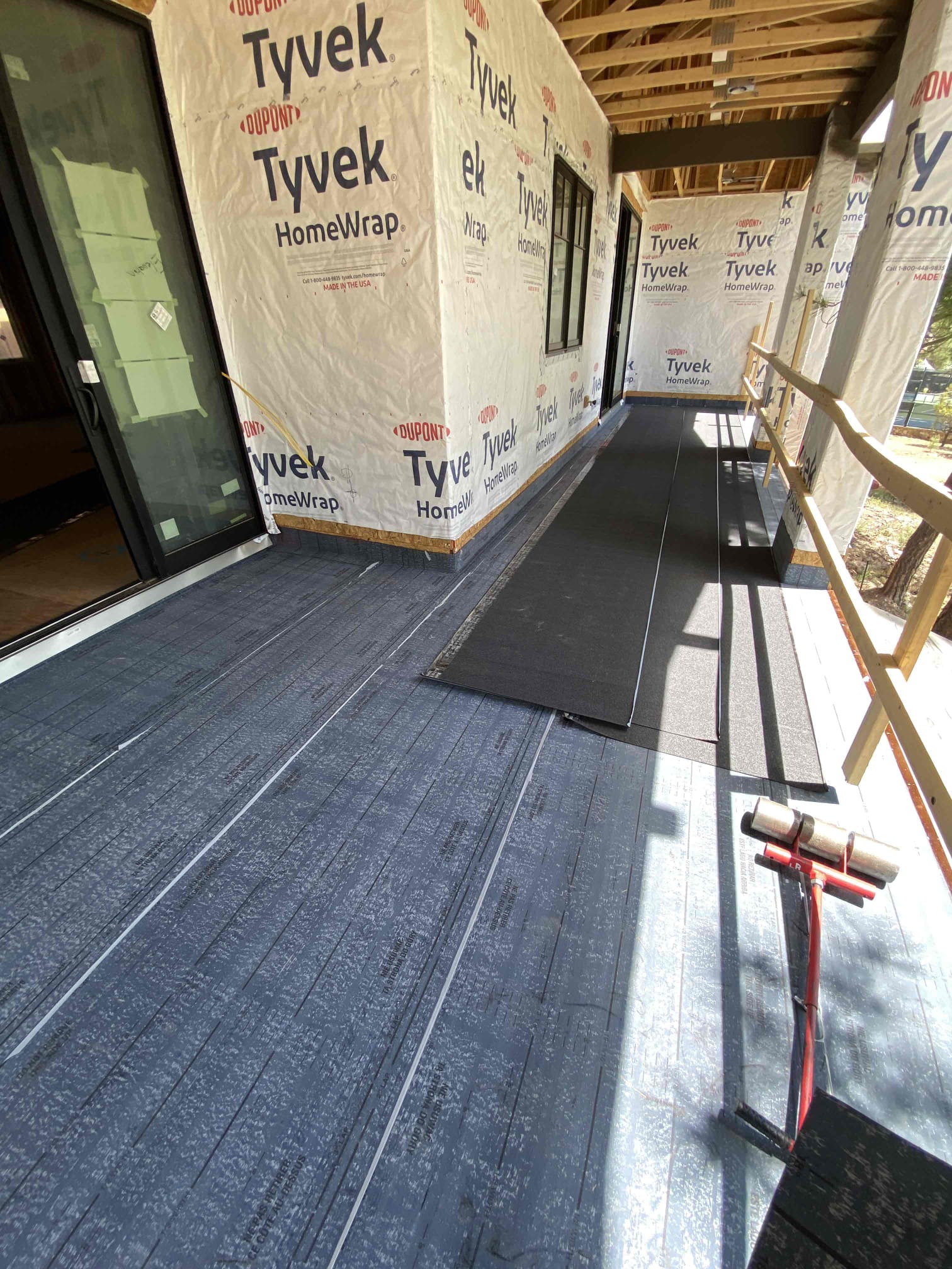 Javier Aldana, Lance Johnson